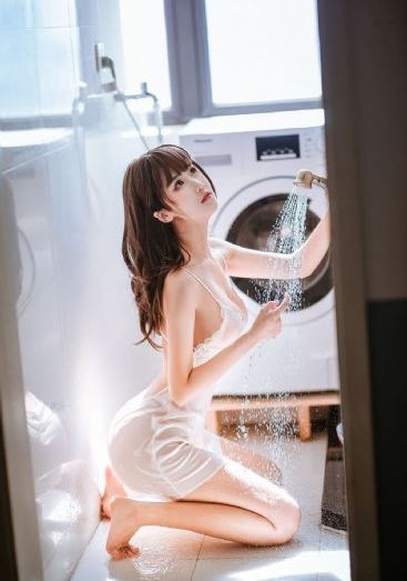 且听凤鸣_720最新电影在线观看